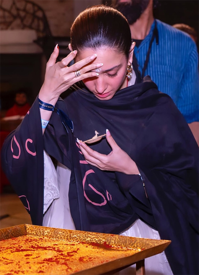 Tamannaah Bhatia Celebrate Maha Shivratri At Isha Foundation8