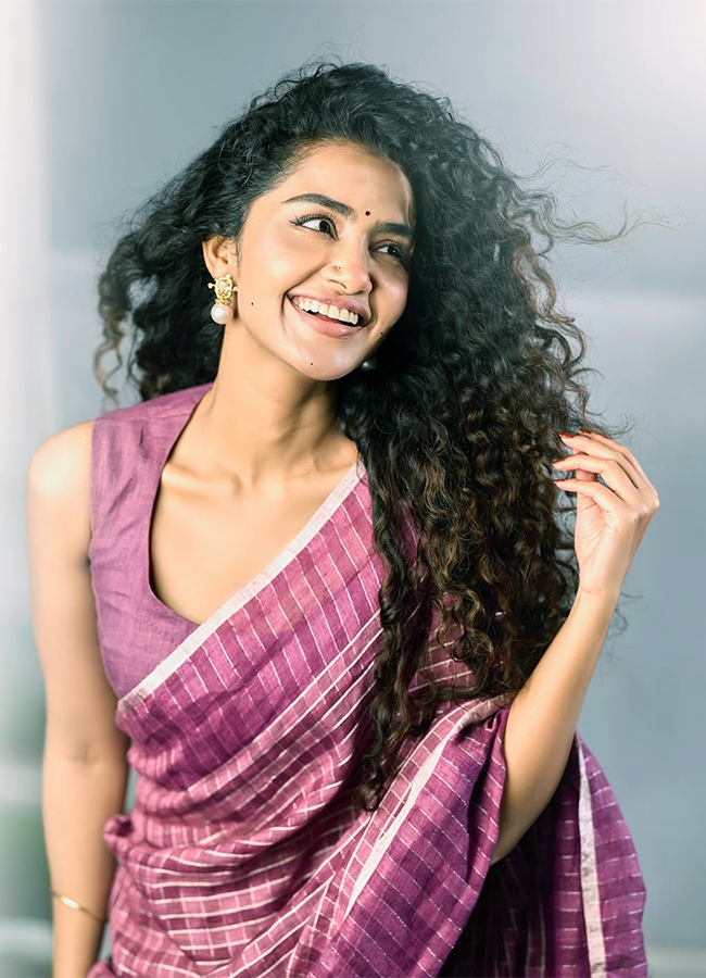 Tollywood Actress Anupama Parameswaran Birthday Special Photos10