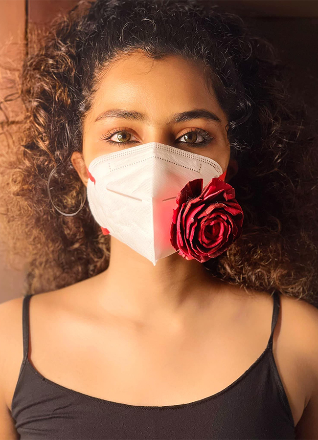 Tollywood Actress Anupama Parameswaran Birthday Special Photos15