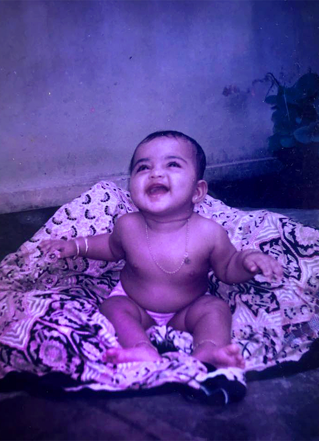 Tollywood Actress Anupama Parameswaran Birthday Special Photos17