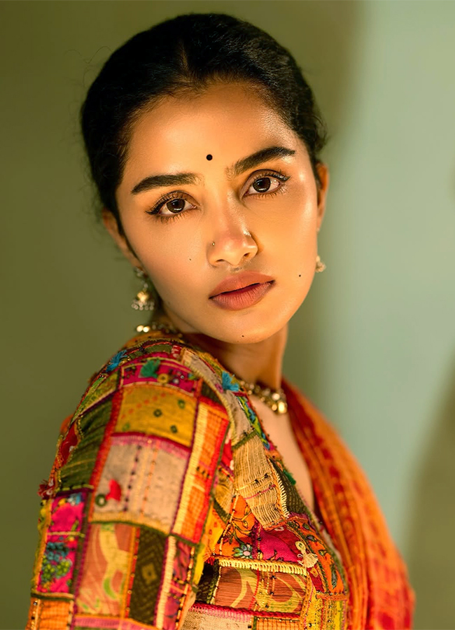 Tollywood Actress Anupama Parameswaran Birthday Special Photos6