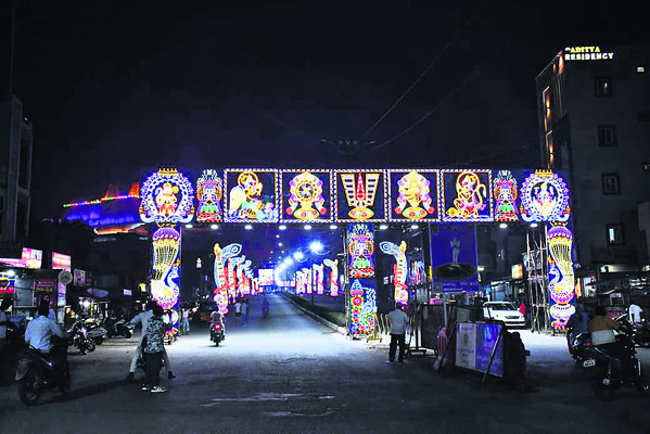 యాదగిరీశుడికి బ్రహ్మోత్సవ శోభ1