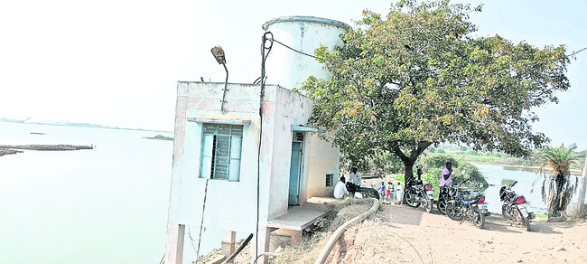 ‘జూరాల’.. తగ్గుముఖం1