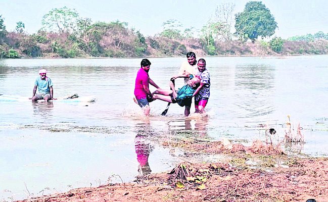 చెరువులో పడి వ్యక్తి మృతి 2