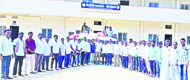 నాణ్యమైన విత్తనాలు అందించాలి 
1