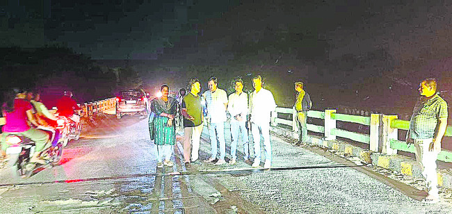 మహేంద్రతనయ  నది వంతెన పరిశీలన 2