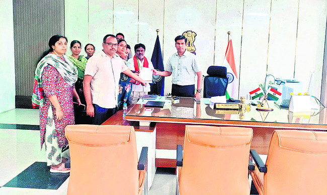 ఉద్యోగుల ఉద్యమ బాట2