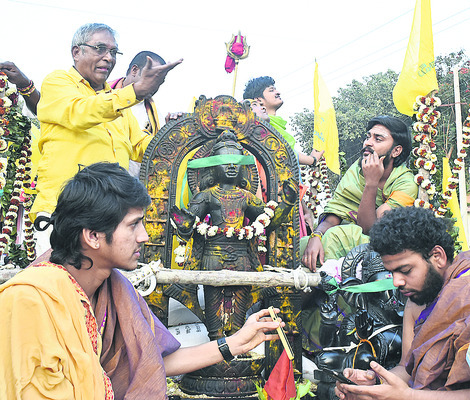  కన్నులపండువగా కలశయాత్ర 1