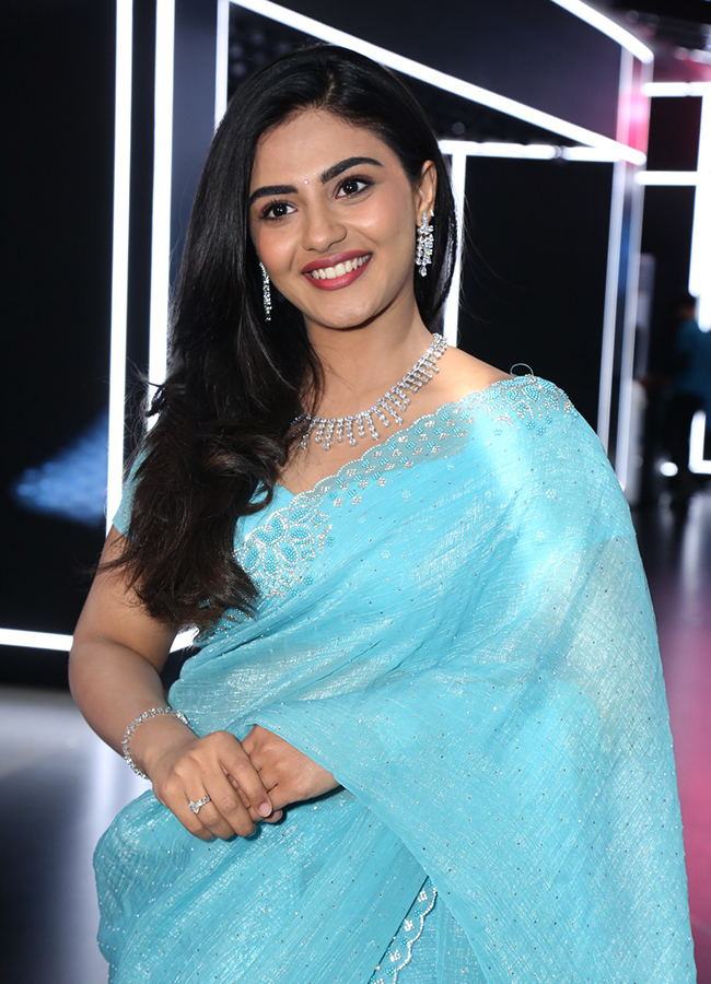 Actress Nayan Sarika HD Photos14