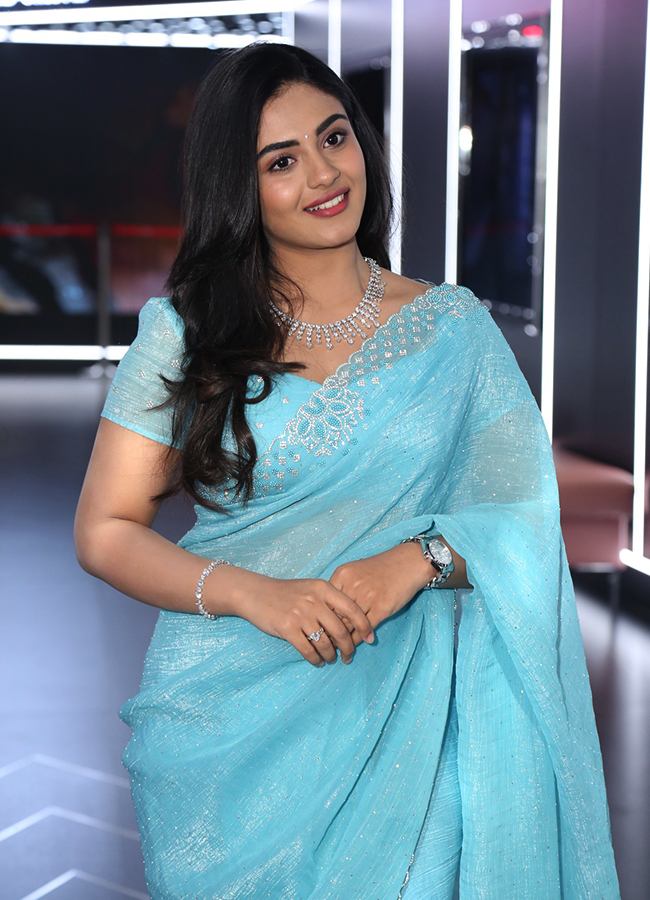 Actress Nayan Sarika HD Photos22