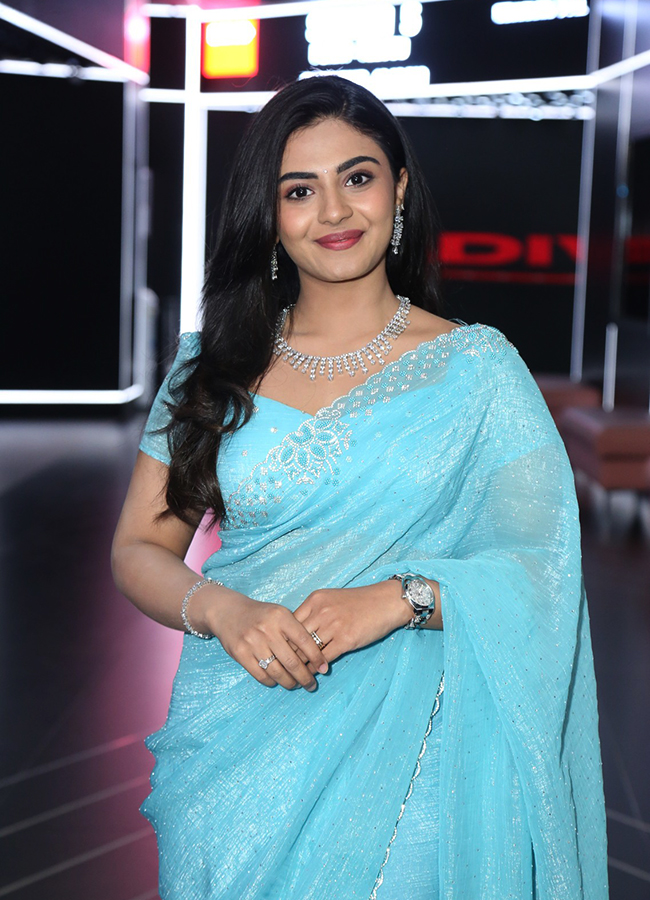 Actress Nayan Sarika HD Photos6