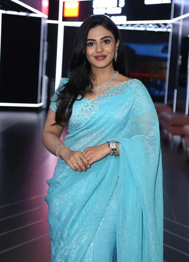 Actress Nayan Sarika HD Photos8