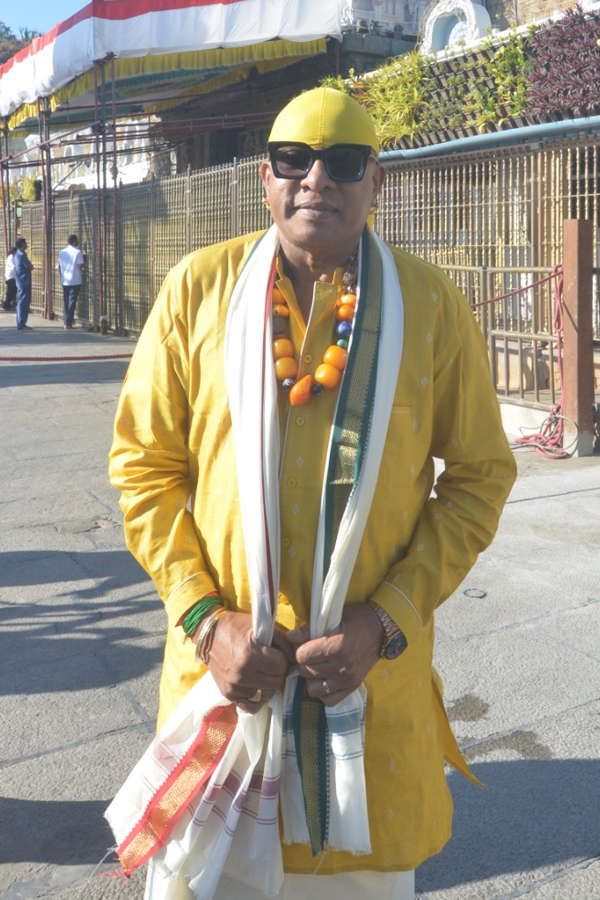 Celebrities Visit Tirumala Temple Photos 2