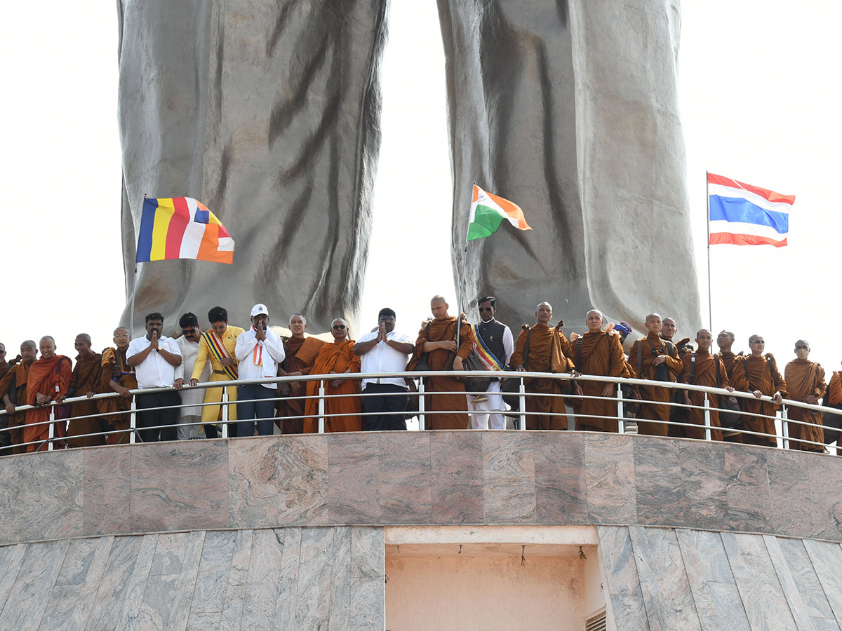 Hussain Sagar : Buddha refuge is Gachchami13