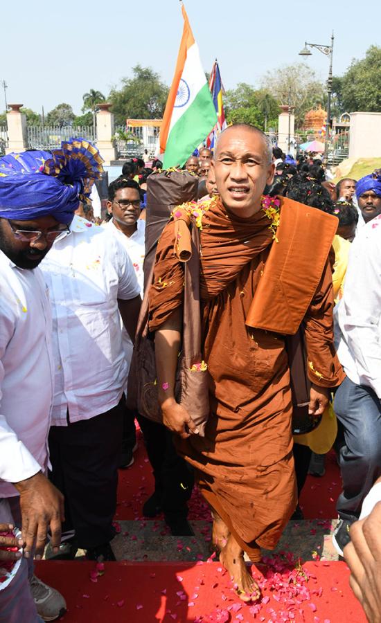 Hussain Sagar : Buddha refuge is Gachchami19