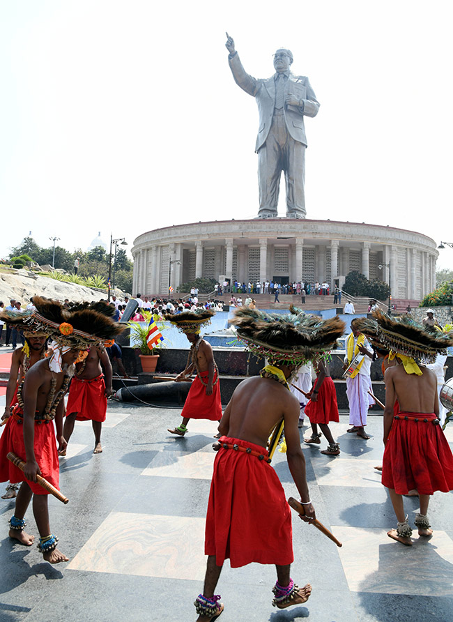 Hussain Sagar : Buddha refuge is Gachchami26