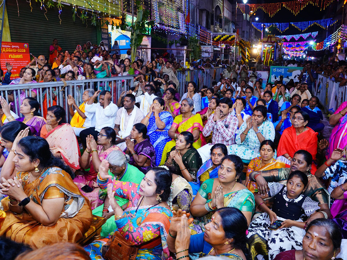 Shiva and Parvati in grandeur at Srikalahasti11