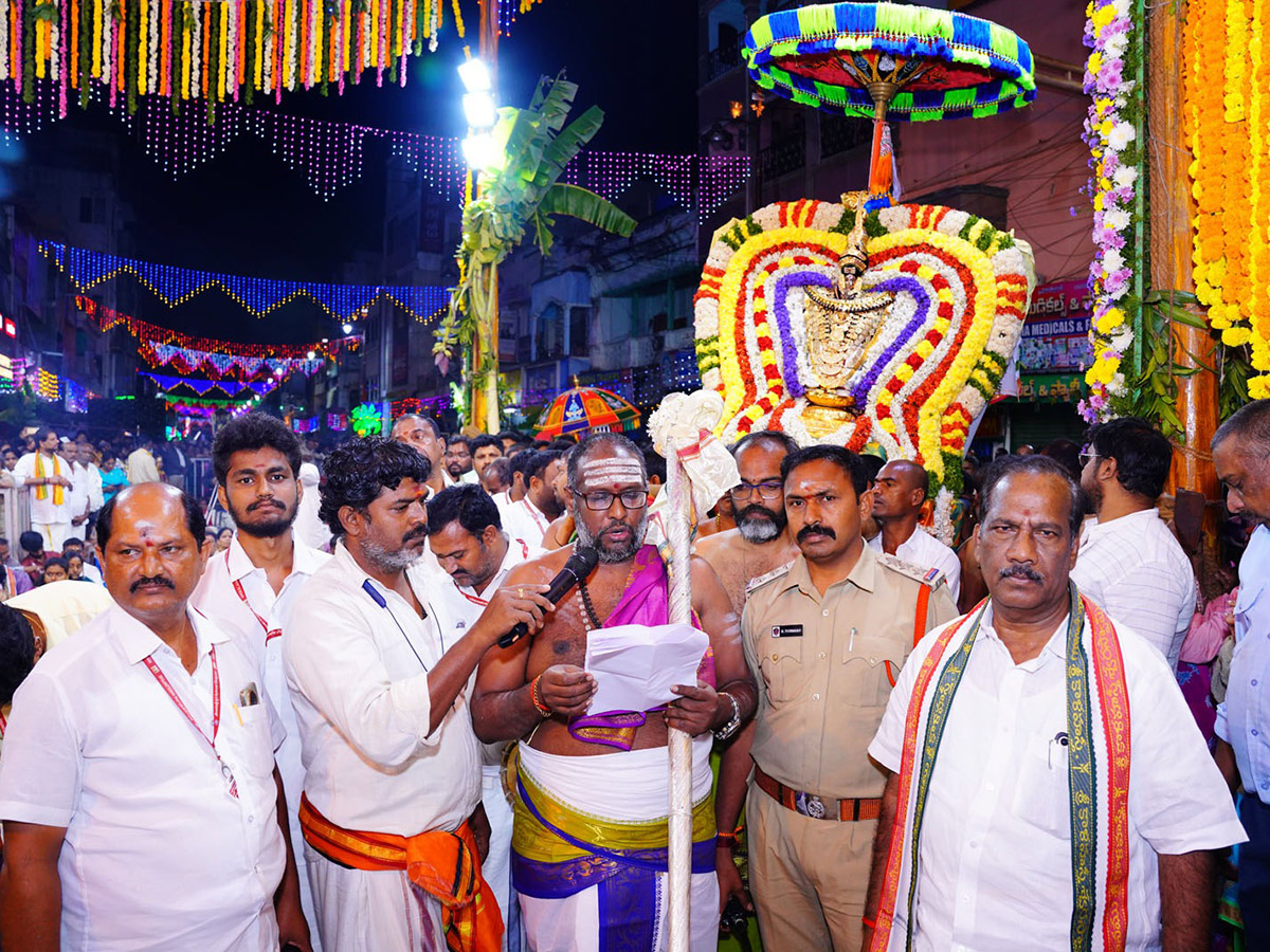 Shiva and Parvati in grandeur at Srikalahasti21