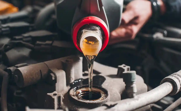 సమయానికి ఇంజిన్ ఆయిల్ మార్చాలి1