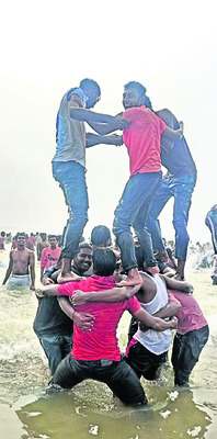 గాల్లోనే మెట్రో.. సందిగ్ధంలో జోన్‌.! 1