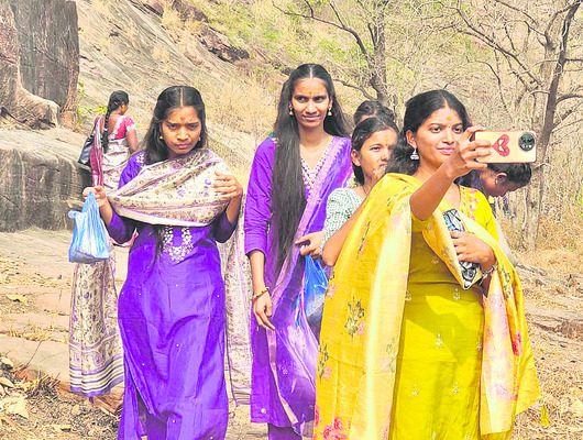 సల్లంగచూడు మైసమ్మా..2