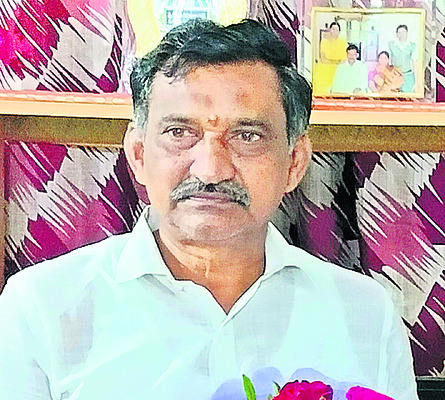 మూసేస్తున్నారు! 
1