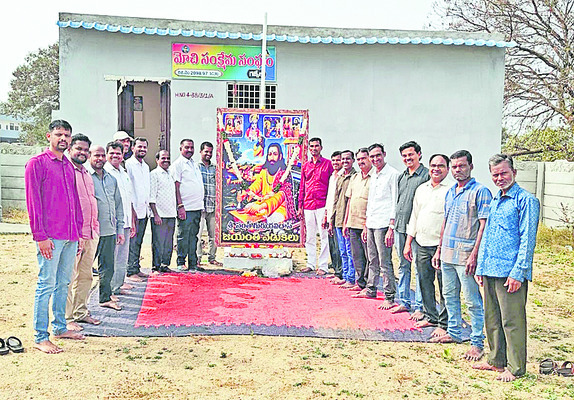 పోలింగ్‌కు ఏర్పాట్లు పూర్తి2