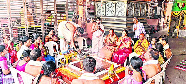 ఘనంగా వేంకటేశ్వరస్వామి కల్యాణం2