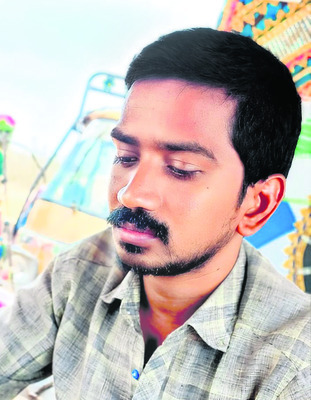 వరికోత వాహనం,బైక్‌ ఢీ : ఇద్దరు దుర్మరణం1