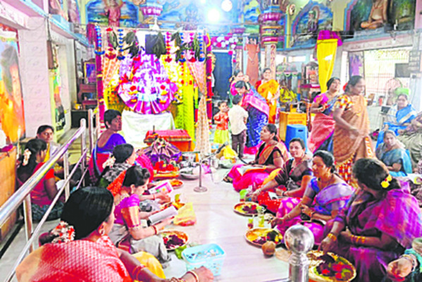 లలితాంబకు కుంకుమ పూజలు 2