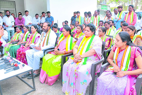 సమ్మక్క హుండీ ఆదాయం రూ.57.74 లక్షలు 2