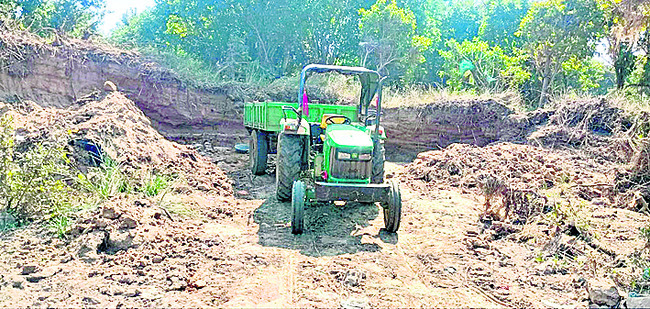 ఆగని ఇసుక దందా 3