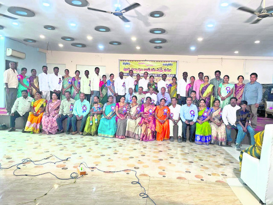 సీసీ రోడ్డు పనులు ప్రారంభం 
1