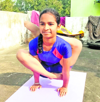 హర్షించతగ్గ యోగాసనాలు 1