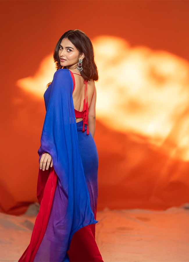 Actress Kayadu Lohar Beautiful Pictures HD14