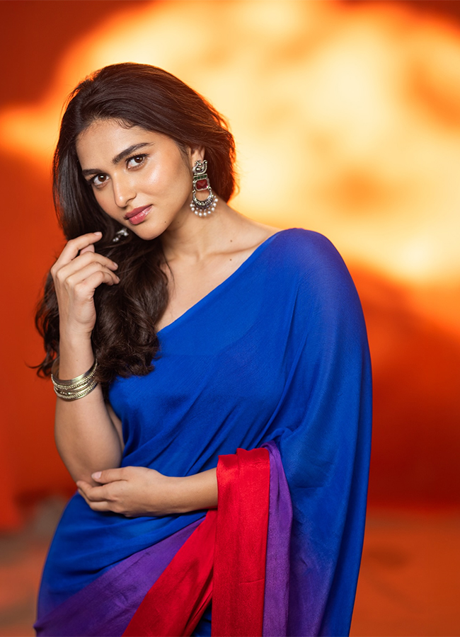 Actress Kayadu Lohar Beautiful Pictures HD15