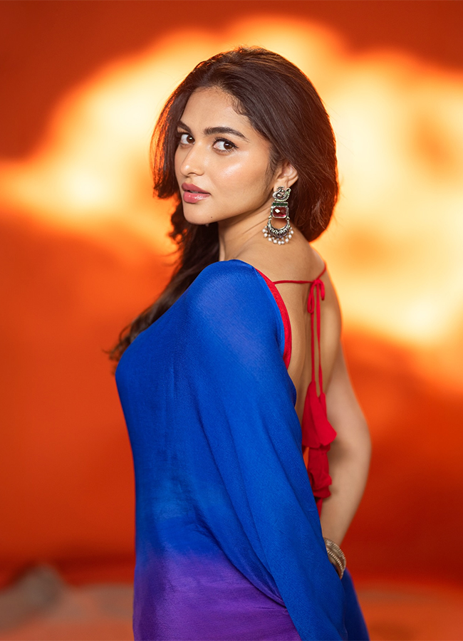 Actress Kayadu Lohar Beautiful Pictures HD2