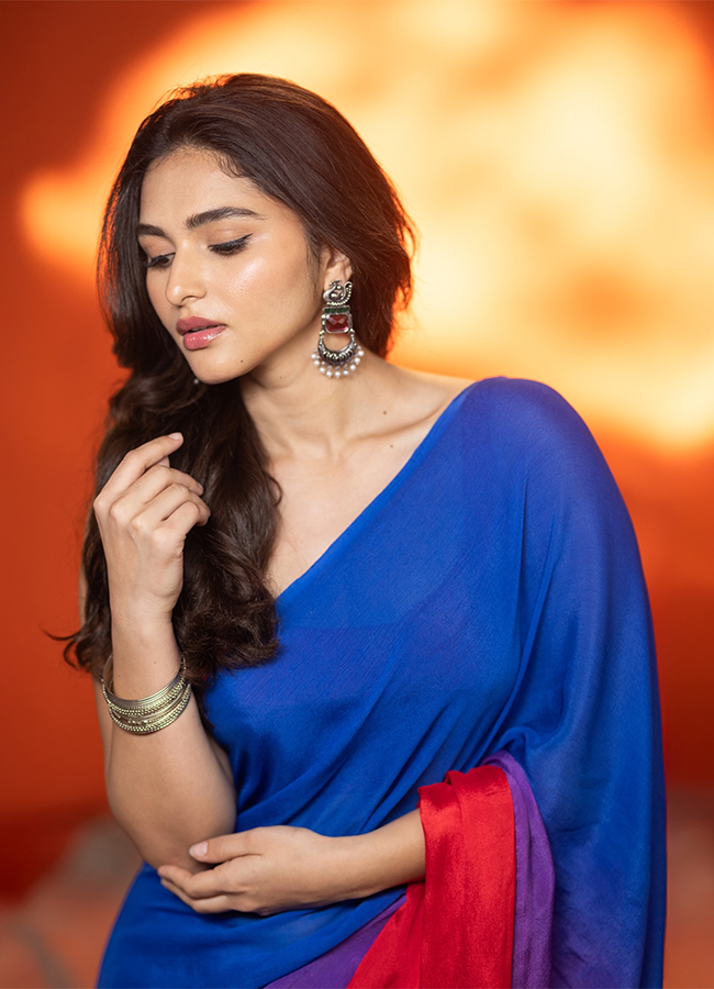 Actress Kayadu Lohar Beautiful Pictures HD3