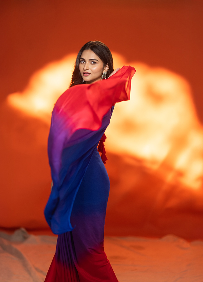 Actress Kayadu Lohar Beautiful Pictures HD4