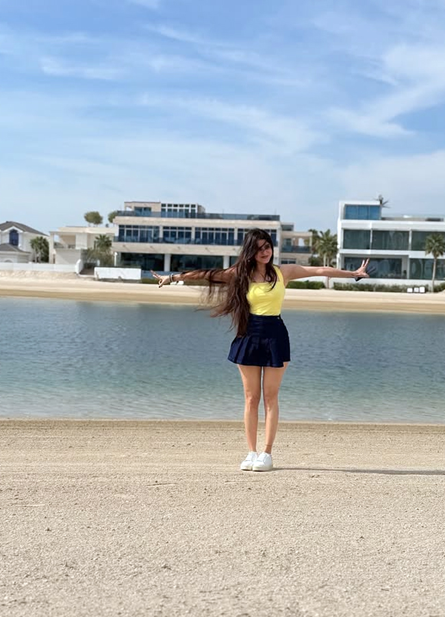 Divya Bharathi chilling out in Dubai (Photos)13