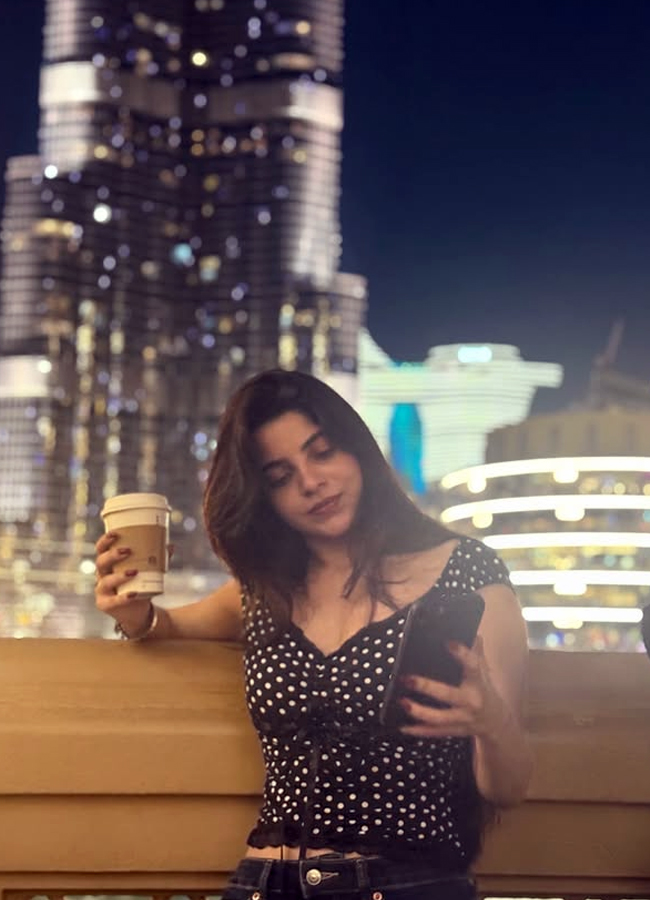 Divya Bharathi chilling out in Dubai (Photos)14