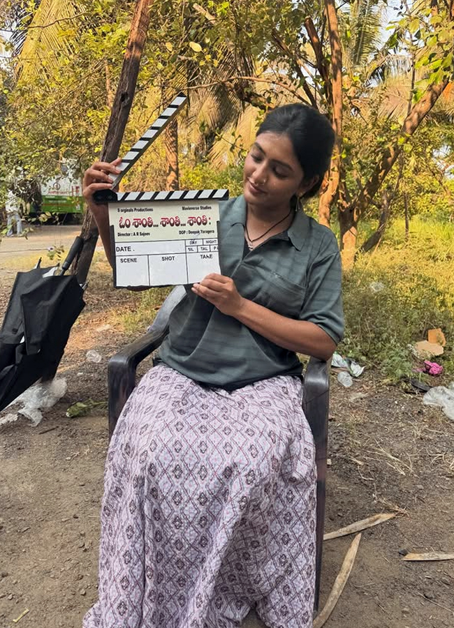Eesha Rebba shared 'Om Shanti' movie memories (Photos)2