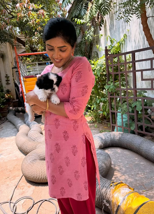 Eesha Rebba shared 'Om Shanti' movie memories (Photos)15