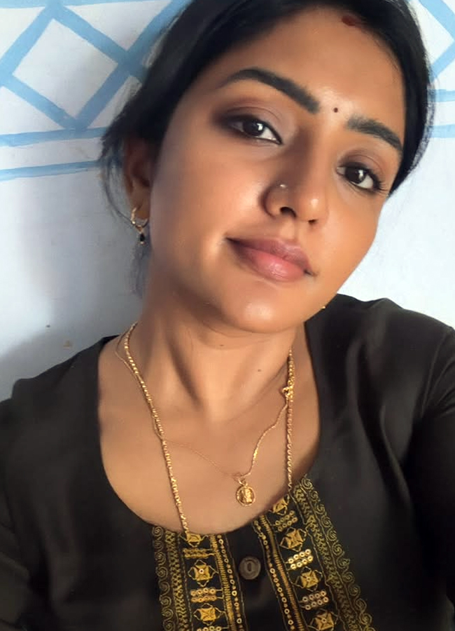 Eesha Rebba shared 'Om Shanti' movie memories (Photos)6