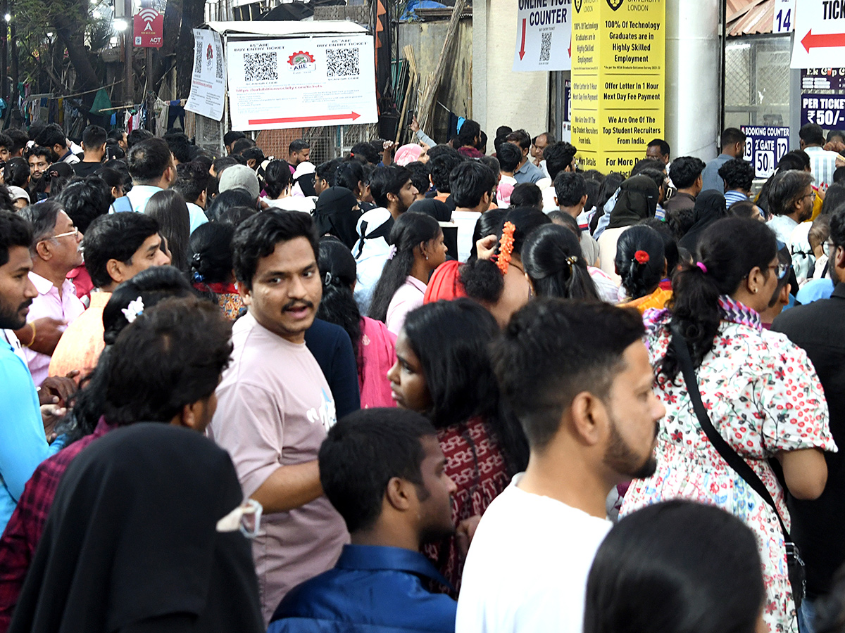 Heavy Rush In Numaish Exhibition 2026 Photos14