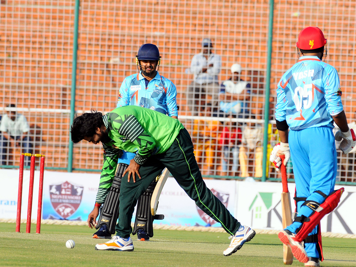 TV Actress Dance at Anantapur Cine Celebrities Cricket13