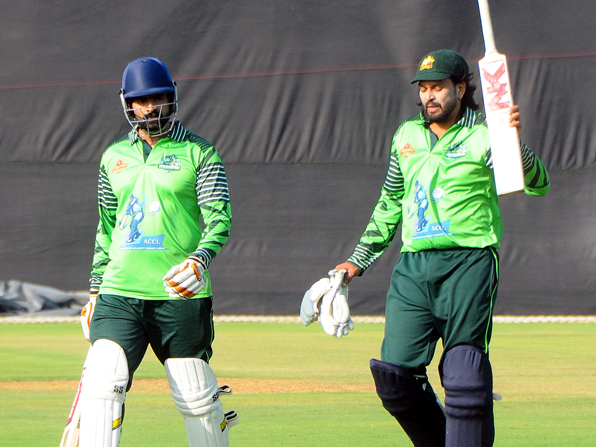 TV Actress Dance at Anantapur Cine Celebrities Cricket14