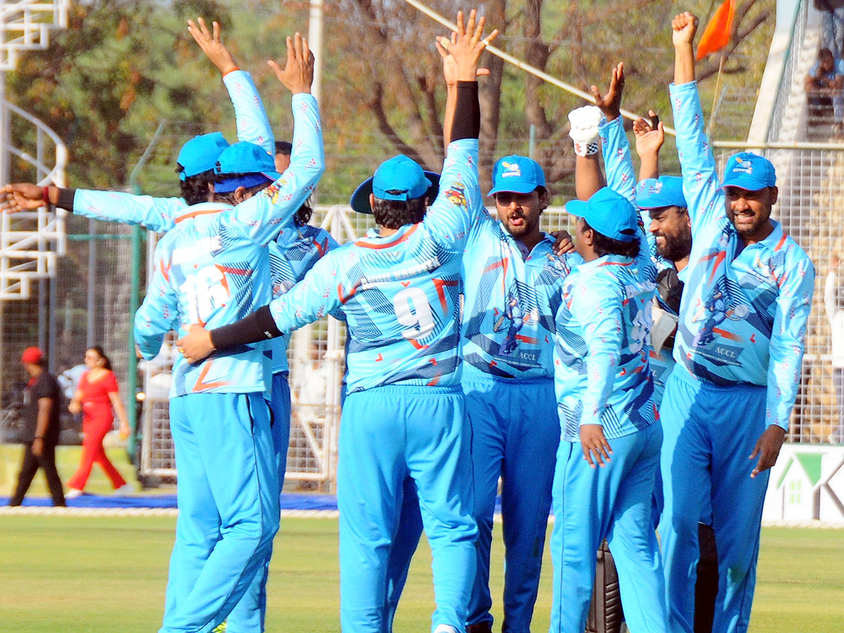 TV Actress Dance at Anantapur Cine Celebrities Cricket24