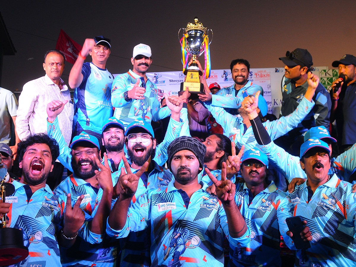 TV Actress Dance at Anantapur Cine Celebrities Cricket4