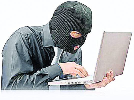 ఉద్యోగం ఆశచూపి ఉచ్చులోకి లాగి..!1